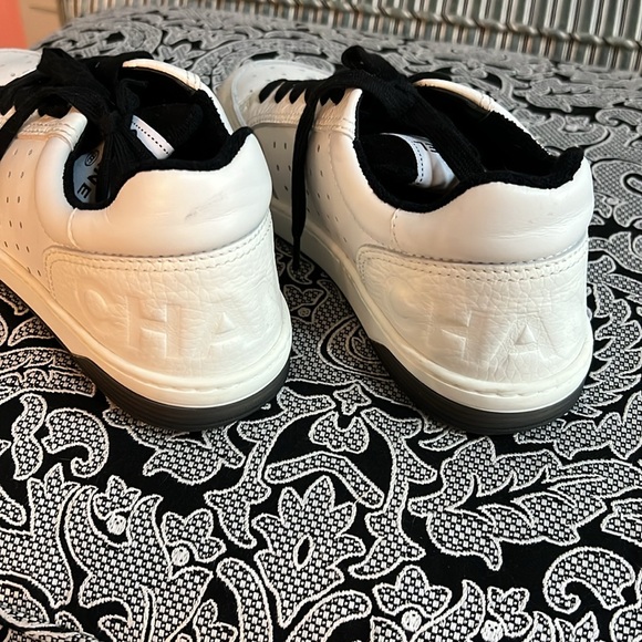 Chanel sneakers - Picture 2 of 4